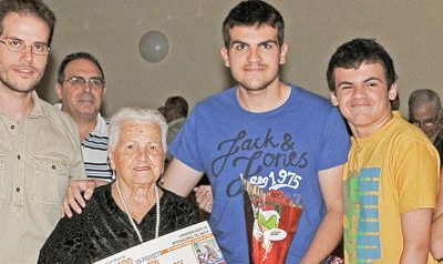 Multitudinario homenaje a los mayores de San Fernando que cumplen 90 o 100 años