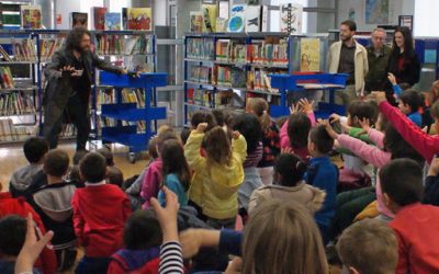 Los escolares más pequeños reciben su primer carné de la Biblioteca