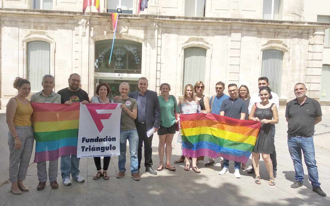 San Fernando de Henares multicolor por el colectivo LGTBI