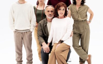 El Teatro Municipal Federico García Lorca se rinde a Verónica Forqué con sus ‘Cosas que sé que son verdad’