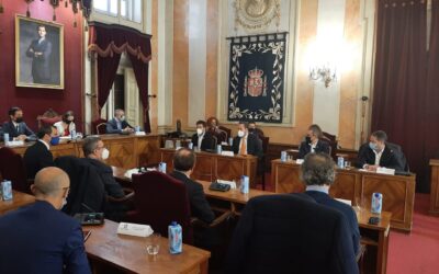 El alcalde, Javier Corpa, participa en una reunión con la ministra de Industria, Comercio y Turismo, Reyes Maroto, y el delegado del Gobierno, José Manuel Franco