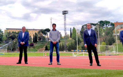 El corredor Fernando Caliz Carretero recibe un merecido reconocimiento por parte del Secretario de Estado para el Deporte, José Manuel Franco