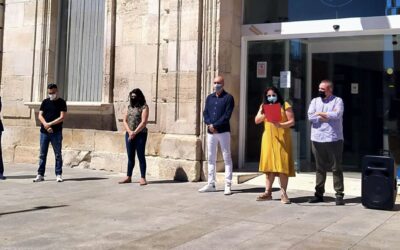 San Fernando de Henares conmemora el Día del Orgullo LGTBI con la lectura de un manifiesto a las puertas de la Casa Consistorial