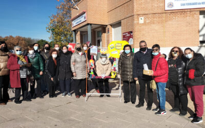 Una mesa informativa en el mercadillo municipal y un acto institucional para conmemorar el Día Internacional de Personas con Diversidad Funcional