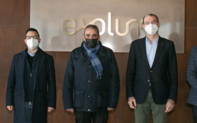 El alcalde de San Fernando de Henares, Javier Corpa, visita las instalaciones de la compañía Exolum