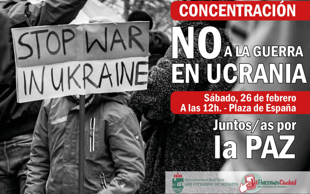 Concentración a las puertas de la Casa Consistorial para mostrar total condena a la guerra en Ucrania