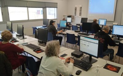 La Concejalía de Mayores retoma dos cursos sobre nuevas tecnologías: ‘Aula abierta de informática’ y ‘Maneja tu móvil, tablet o portátil’