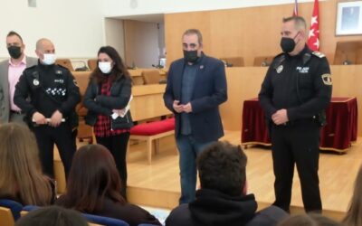 Cerca de 30 alumnos/as de los tres institutos de San Fernando de Henares pasarán cuatro jornadas con Policía Local para conocer su labor