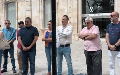 La fachada de la Casa Consistorial de San Fernando de Henares ya luce la bandera LGTBI