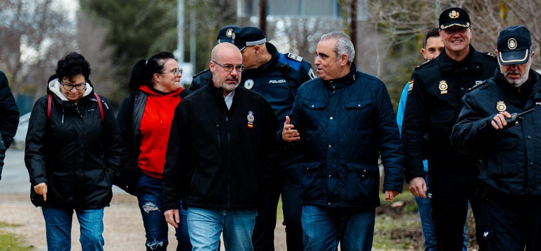 El alcalde visita, junto al Delegado del Gobierno en Madrid, las zonas afectadas por la crecida del caudal del río Jarama a su paso por la localidad