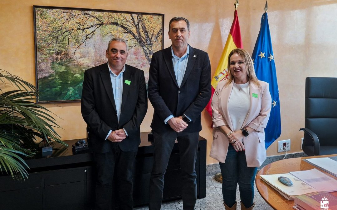 Reunión con la Confederación Hidrográfica del Tajo para abordar medidas preventivas ante posibles inundaciones a futuro y trabajar ‘de la mano’ en la limpieza de los ríos