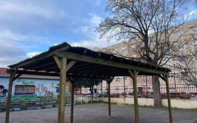 Instalación de pérgolas y otras inversiones en colegios de San Fernando de Henares dentro del Plan Municipal de Mejora y Mantenimiento de los Centros Educativos